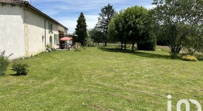 Maison 2 pièces de 115 m² à Vanzac (17500)