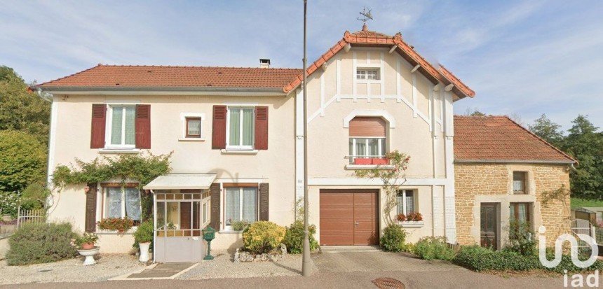 House 6 rooms of 140 m² in Rolampont (52260)