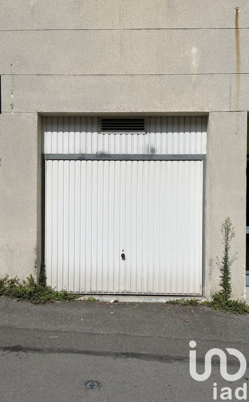 Parking of 14 m² in Claye-Souilly (77410)