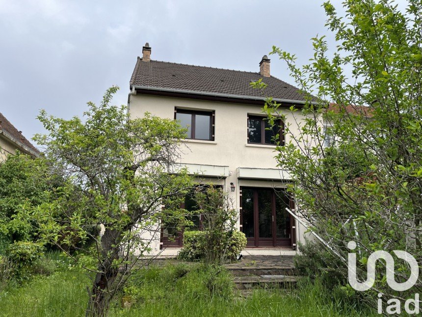 House 5 rooms of 125 m² in Vaires-sur-Marne (77360)