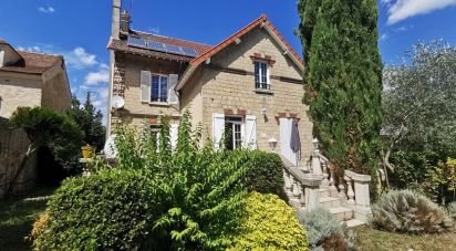 House 8 rooms of 235 m² in Beaumont-sur-Oise (95260)