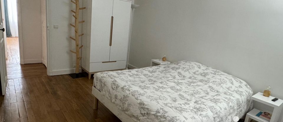 Appartement 3 pièces de 77 m² à Paris (75016)