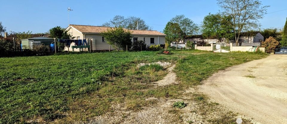 Land of 822 m² in Saint-Seurin-sur-l'Isle (33660)