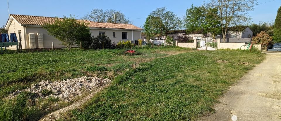 Land of 822 m² in Saint-Seurin-sur-l'Isle (33660)