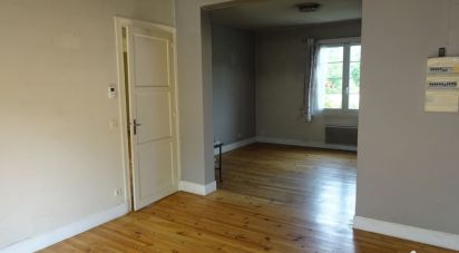 Maison 5 pièces de 98 m² à Idaux-Mendy (64130)