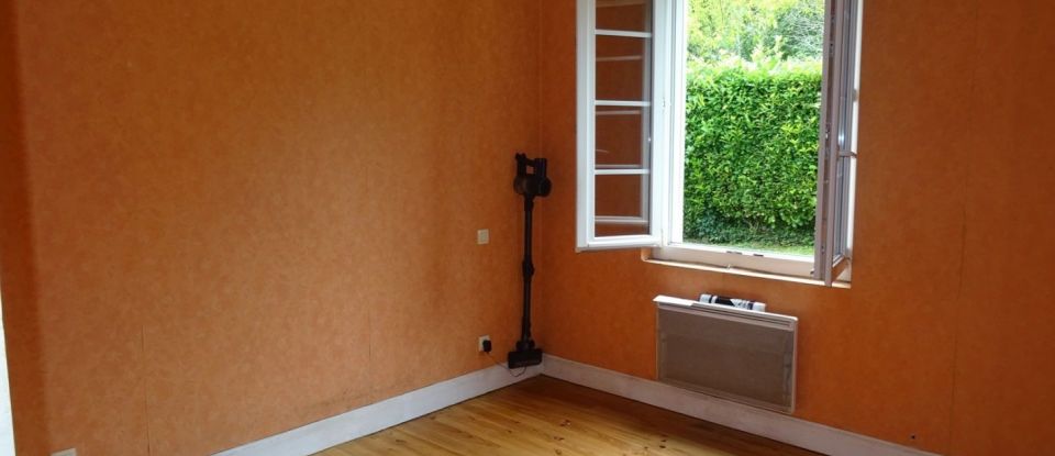 House 5 rooms of 98 m² in Idaux-Mendy (64130)