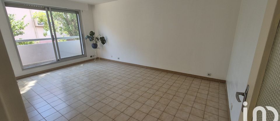 Apartment 3 rooms of 70 m² in La Garde (83130)