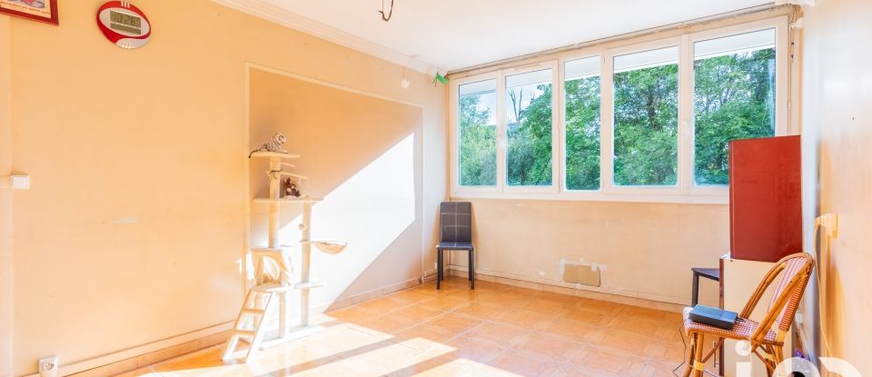 Appartement 4 pièces de 65 m² à Savigny-sur-Orge (91600)