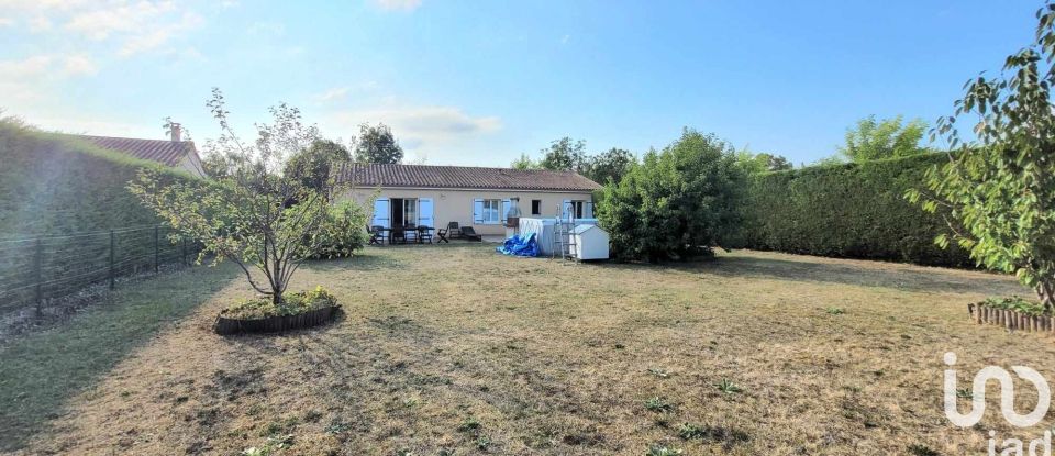 Maison traditionnelle 5 pièces de 124 m² à Aslonnes (86340)