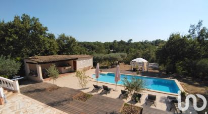 House 8 rooms of 253 m² in Saint-Paul-en-Forêt (83440)