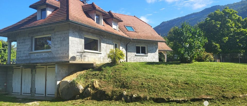 Maison 5 pièces de 140 m² à Virignin (01300)