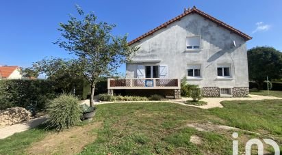 House 6 rooms of 157 m² in Les Herbiers (85500)