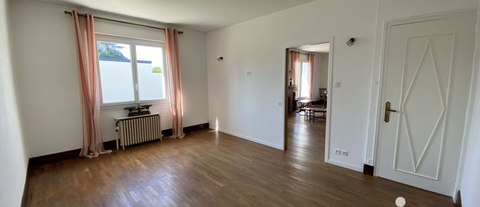 Maison 6 pièces de 157 m² à Les Herbiers (85500)