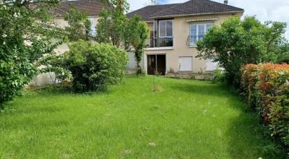 Maison 10 pièces de 308 m² à Salviac (46340)