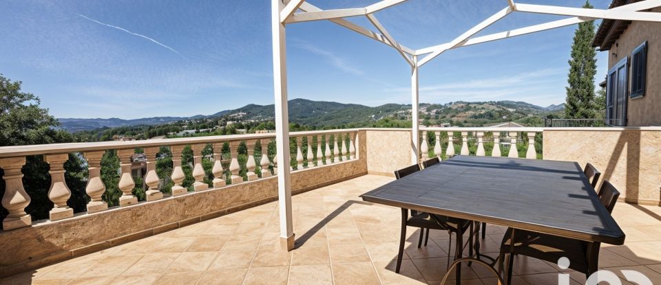 Maison 6 pièces de 173 m² à Sainte-Maxime (83120)