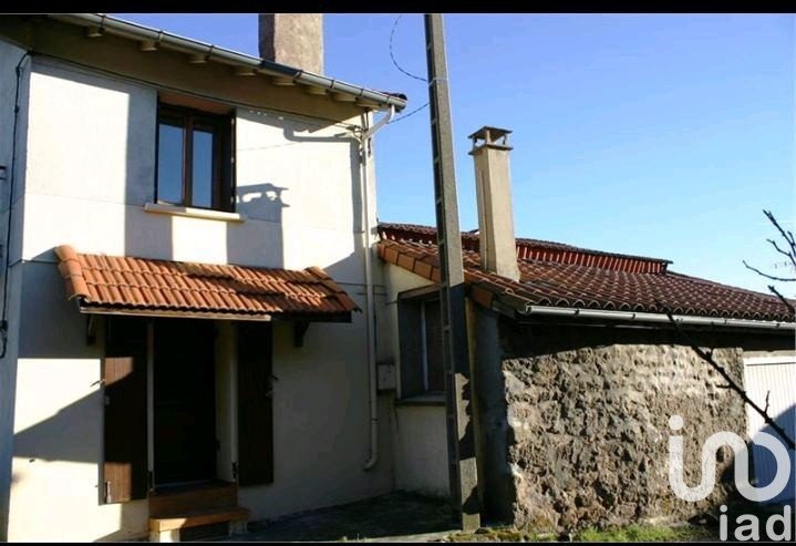 House 4 rooms of 93 m² in Saint-Maurice-en-Gourgois (42240)