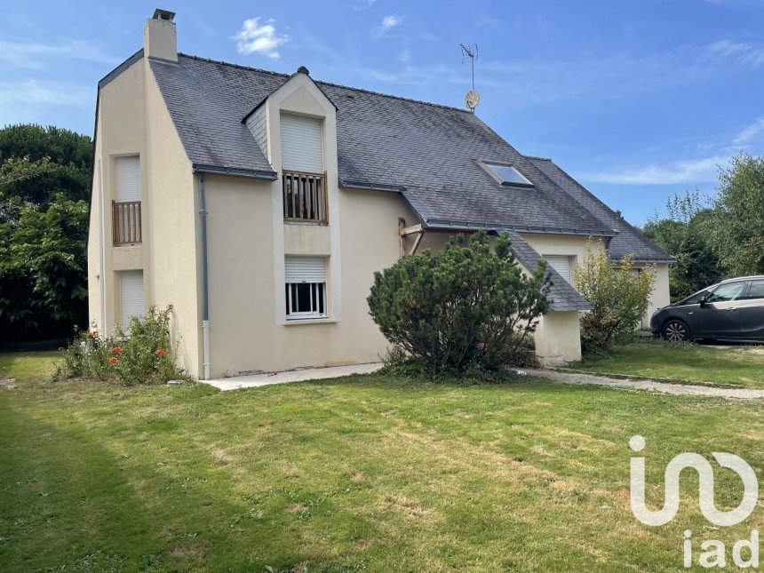 House 8 rooms of 142 m² in La Chapelle-sur-Erdre (44240)