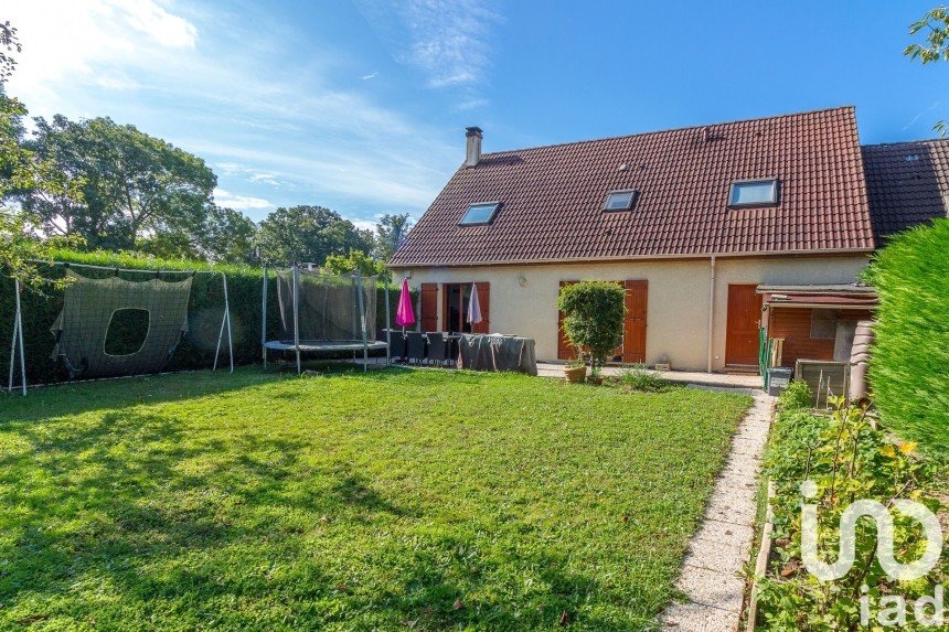 Maison 6 pièces de 137 m² à Montigny-le-Bretonneux (78180)