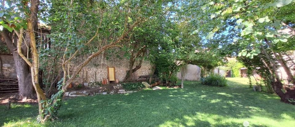 Maison de village 7 pièces de 220 m² à Salles-sur-Mer (17220)