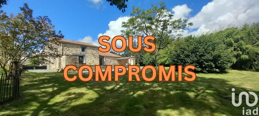 Maison de campagne 7 pièces de 224 m² à Bellevigny (85170)