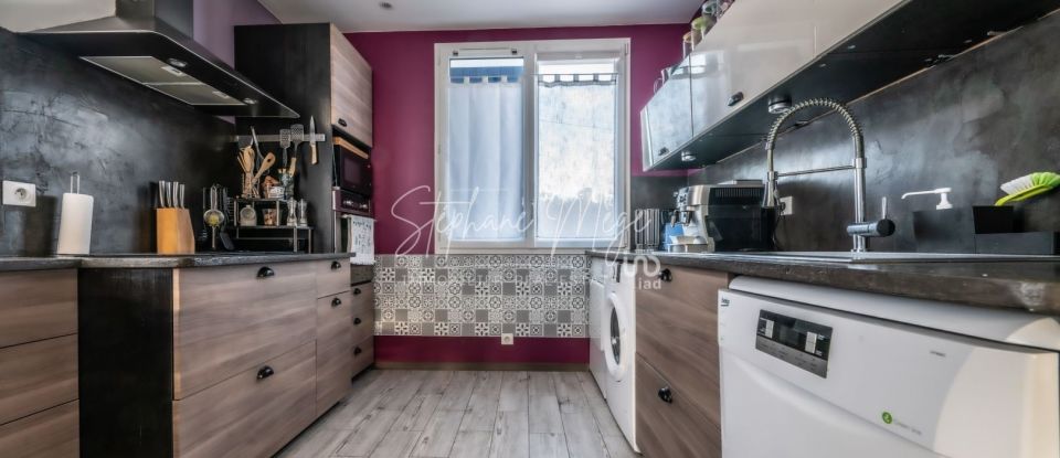 Appartement 4 pièces de 101 m² à Andernos-les-Bains (33510)