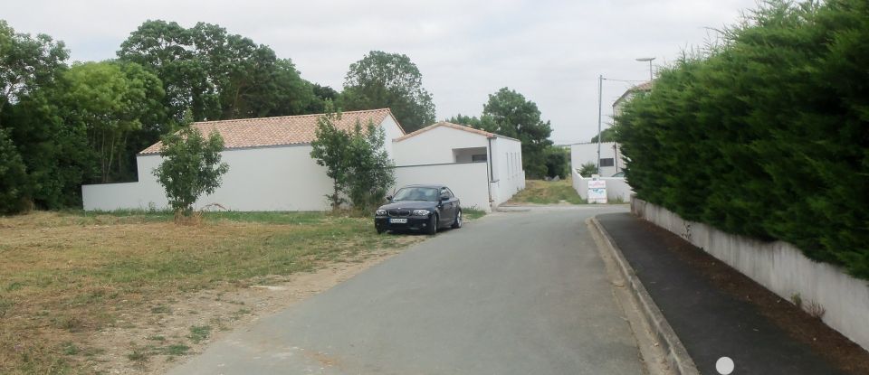 Land of 283 m² in Salles-sur-Mer (17220)