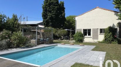 Longere 9 rooms of 270 m² in Mauzé-sur-le-Mignon (79210)