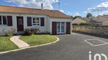 Traditional house 4 rooms of 80 m² in Sainte-Radégonde-des-Noyers (85450)