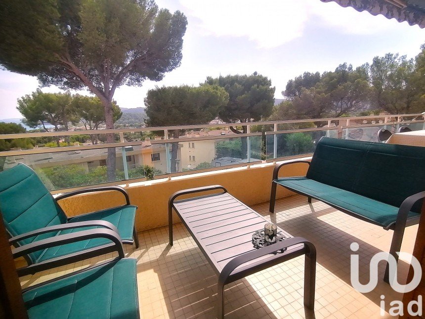 Apartment 2 rooms of 44 m² in Bormes-les-Mimosas (83230)