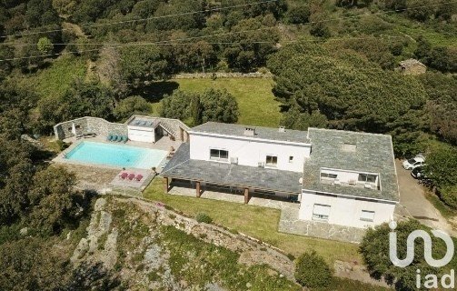 Mansion 8 rooms of 270 m² in Bastia (20200)