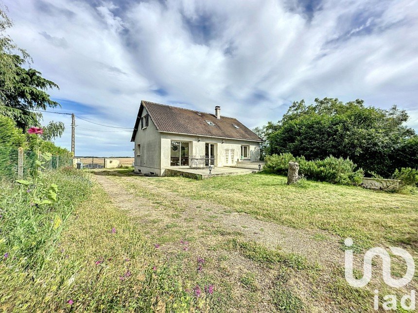 Maison traditionnelle 4 pièces de 147 m² à Senantes (28210)