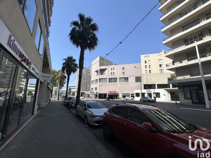 Murs commerciaux de 64 m² à Toulon (83000)