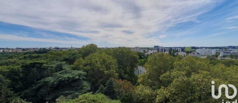 Apartment 5 rooms of 99 m² in Nantes (44200)