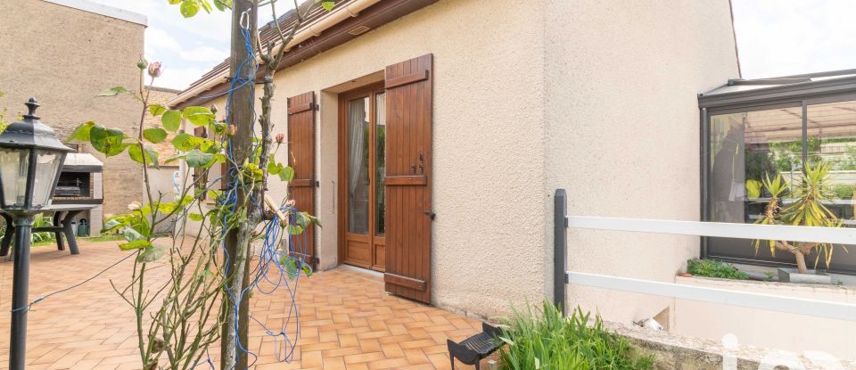 Maison 5 pièces de 90 m² à Carrières-sous-Poissy (78955)