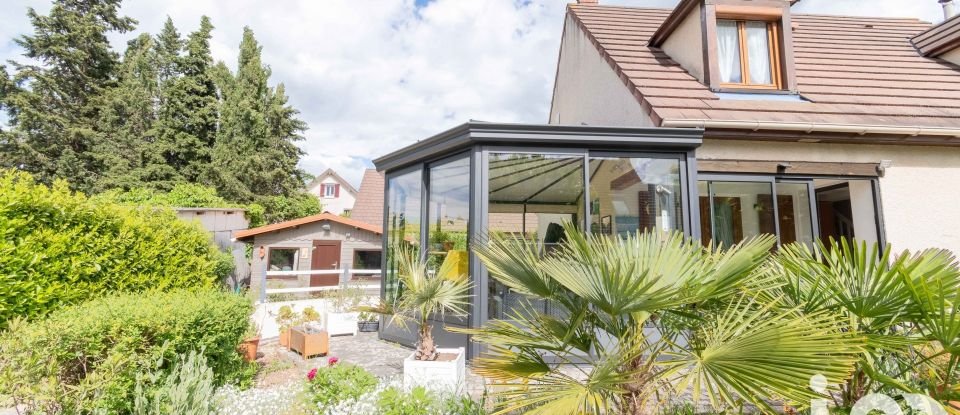 Maison 5 pièces de 90 m² à Carrières-sous-Poissy (78955)