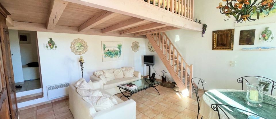 Building in Saint-Tropez (83990) of 111 m²