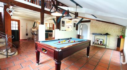 Country house 5 rooms of 150 m² in Ygos-Saint-Saturnin (40110)