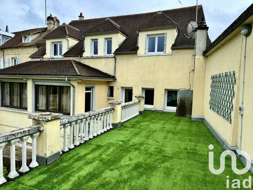 Town house 7 rooms of 175 m² in Pont-Sainte-Maxence (60700)