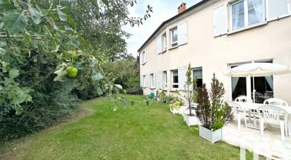 Maison traditionnelle 8 pièces de 206 m² à Saint-Nom-la-Bretèche (78860)