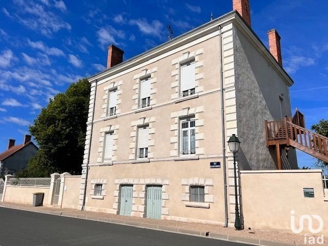 Maison 9 pièces de 280 m² à Poulaines (36210)