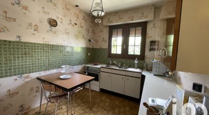 House 4 rooms of 111 m² in Lagord (17140)