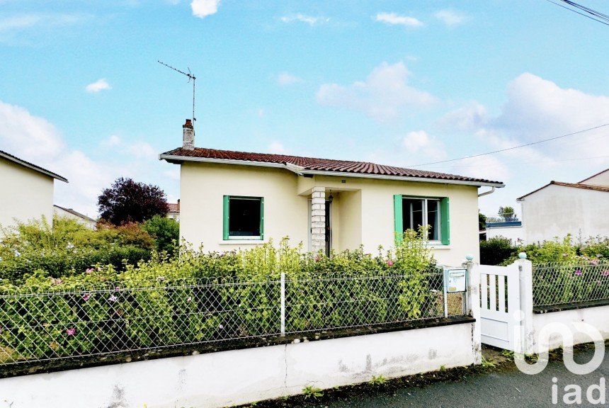 House 5 rooms of 73 m² in La Couronne (16400)