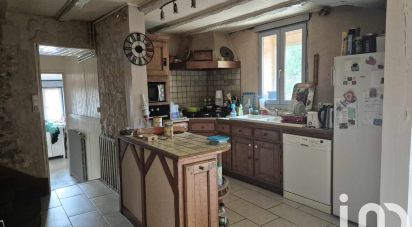 House 5 rooms of 129 m² in Sanxay (86600)