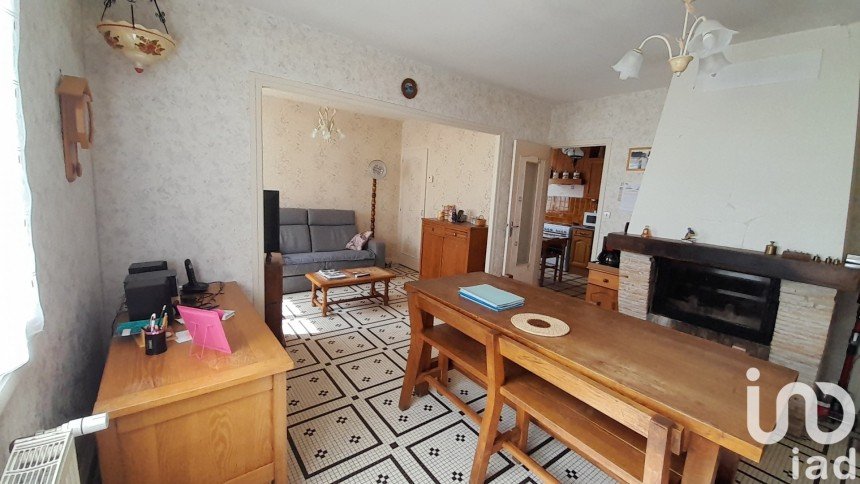 Maison 4 pièces de 86 m² à Saunay (37110)