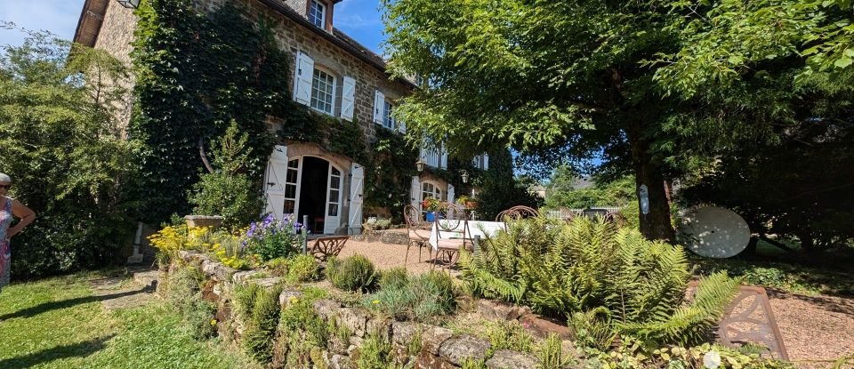 Traditional house 8 rooms of 260 m² in Lostanges (19500)