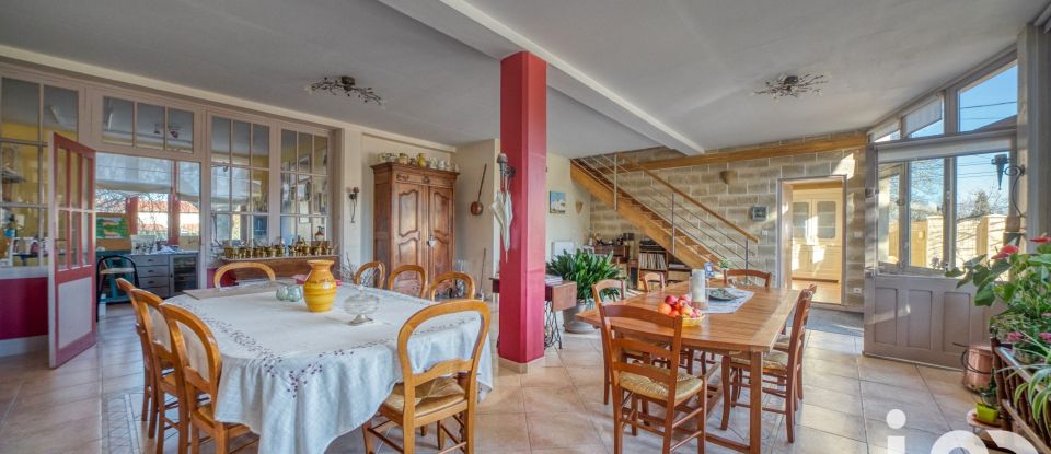 Gîte 12 pièces de 365 m² à Saint-Siméon-de-Bressieux (38870)