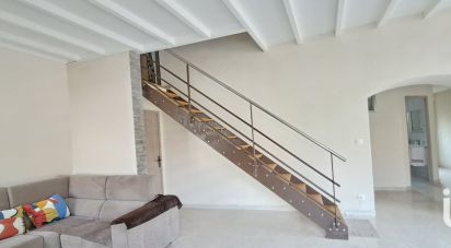 House 5 rooms of 179 m² in Guéreins (01090)