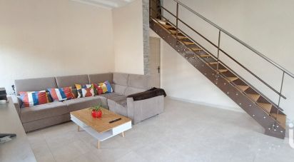 Maison 5 pièces de 179 m² à Guéreins (01090)