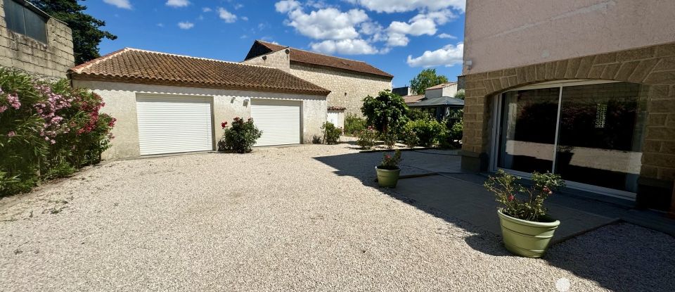 Architect house 7 rooms of 277 m² in Beaucaire (30300)