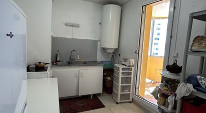 Apartment 3 rooms of 65 m² in Toulon (83000)